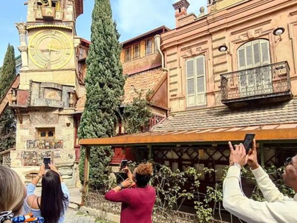 Tbilisi Walking Tour with Cable Cars, Wine Tasting and Traditional Bakery